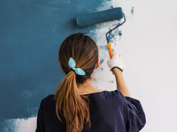 Czym malować ściany w domu?
